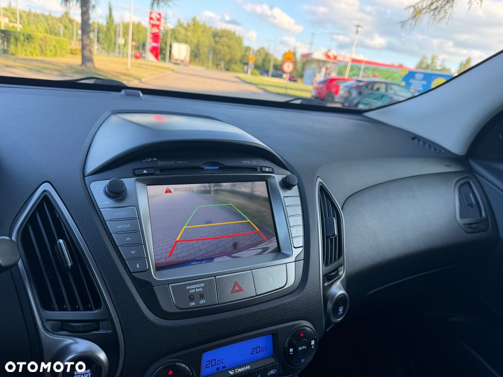 Hyundai ix35 1.6 2WD Fifa World Cup Edition - 17