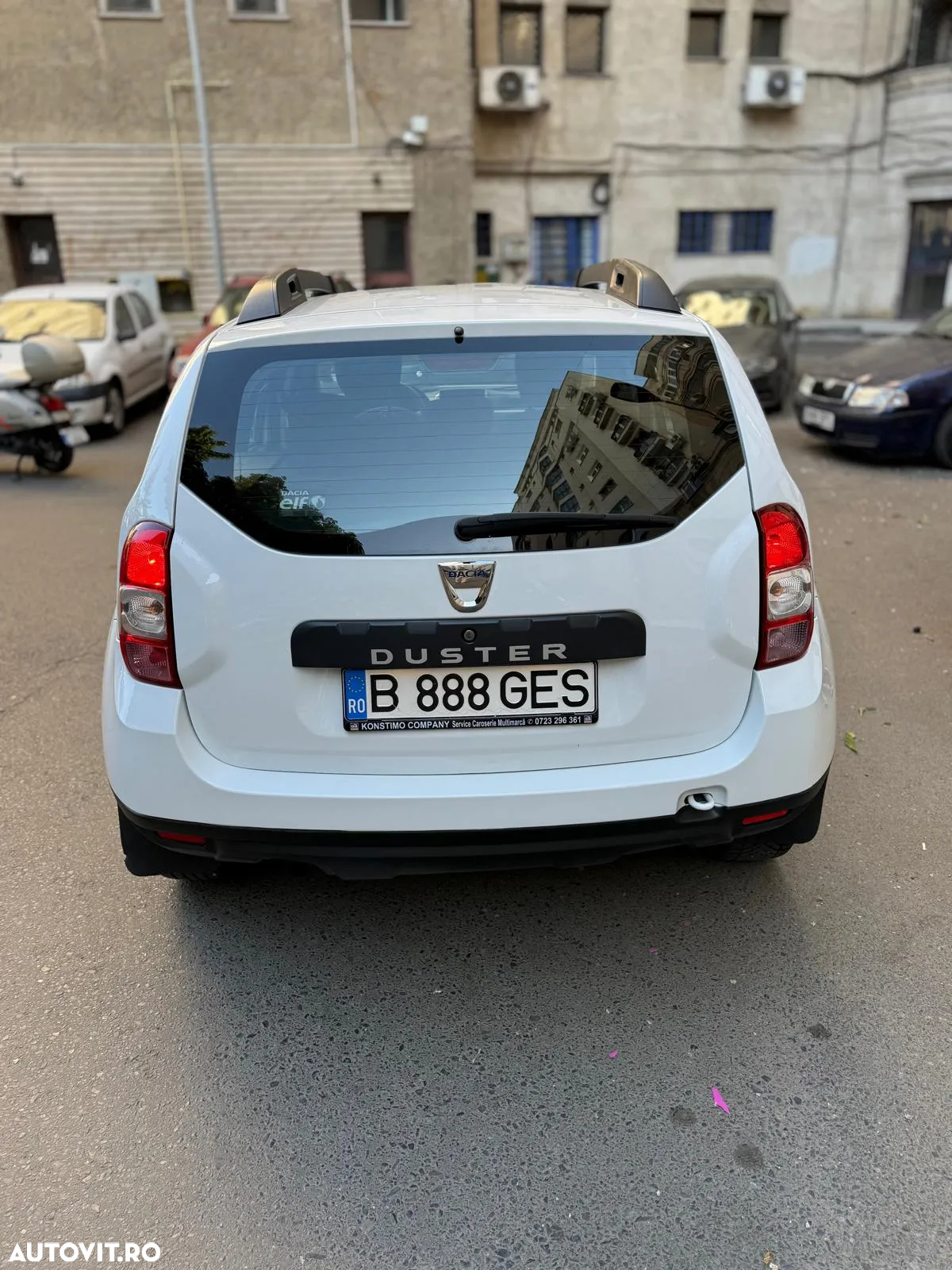 Dacia Duster 1.6 4x4 Laureate - 5