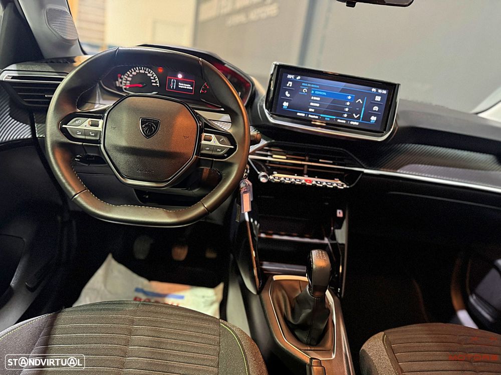Peugeot 208 1.2 PureTech SE Style - 20