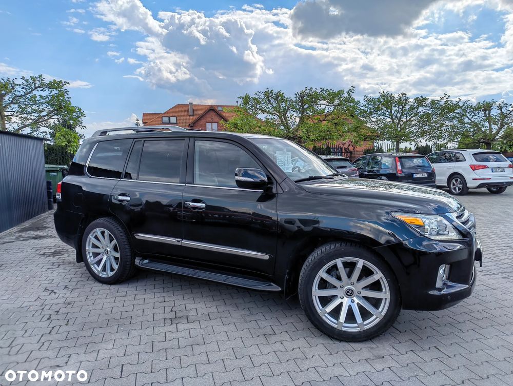 Lexus LX - 3