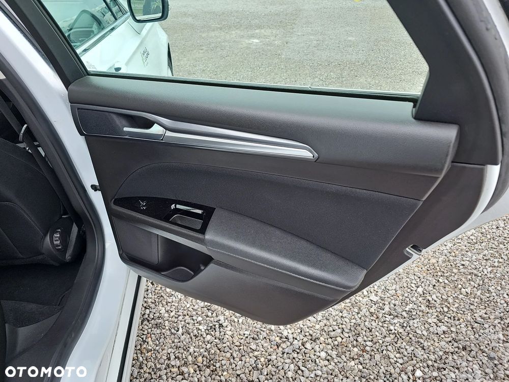 Ford Mondeo 2.0 TDCi Titanium PowerShift - 22