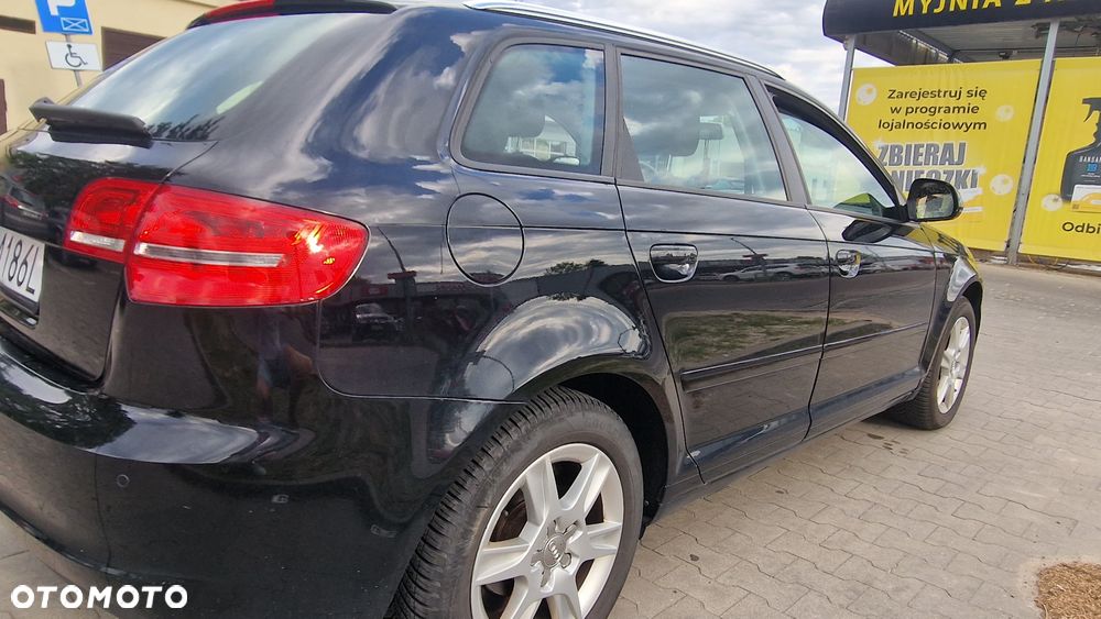 Audi A3 Sportback 1.6 TDI DPF Ambition - 4