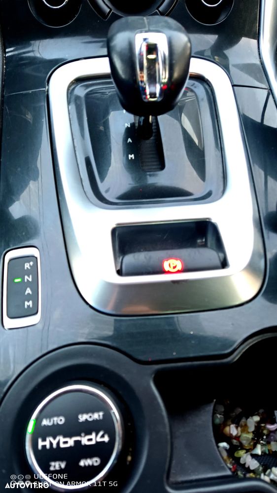 Peugeot 3008 Hybrid4 - 14