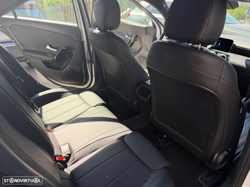 Mercedes-Benz A 180 7G-DCT Progressive - 11