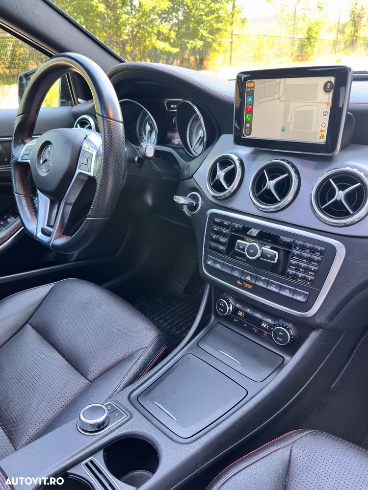 Mercedes-Benz GLA 220 d 4MATIC 7G-DCT AMG Line - 12