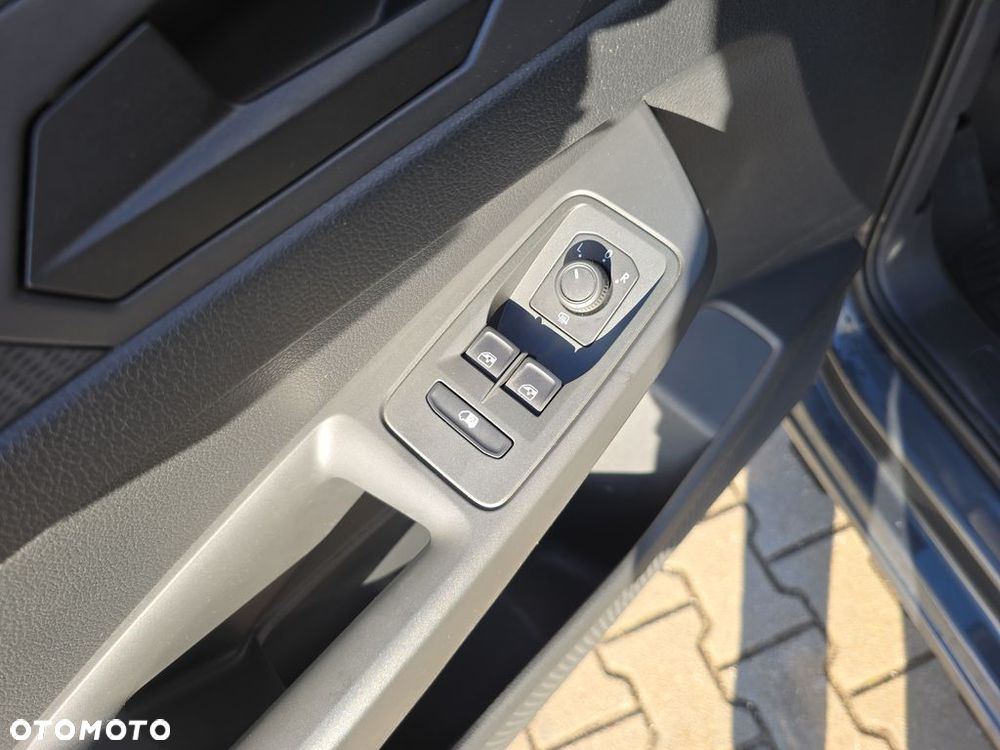 Ford Transit-connect - 23