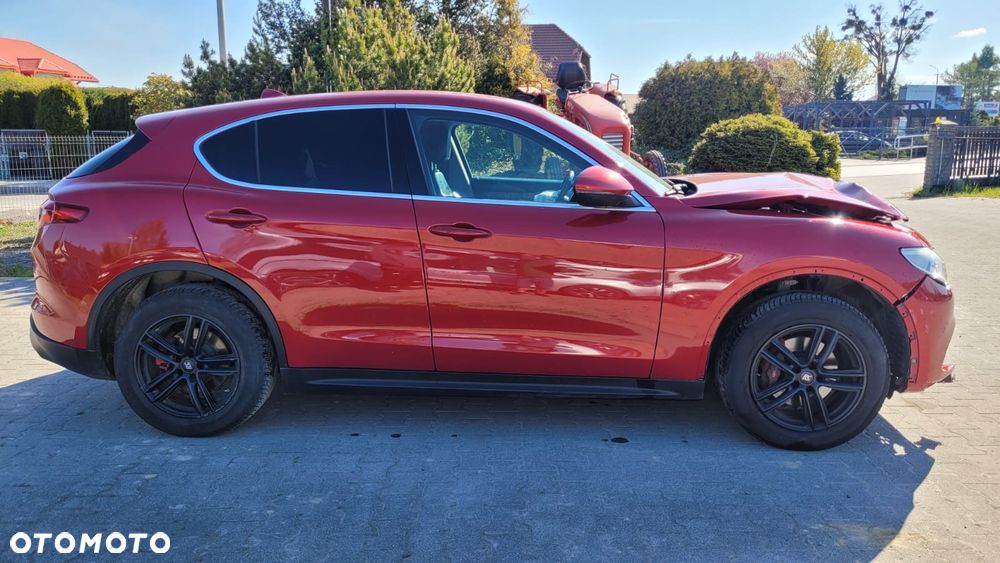 Alfa Romeo Stelvio 2.0 Turbo 16V AT8-Q4 Super - 6