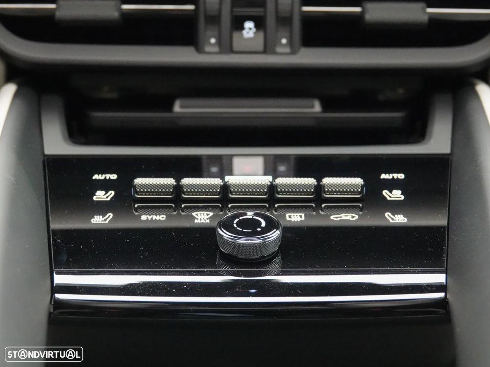 Porsche Macan Electric 4 - 29