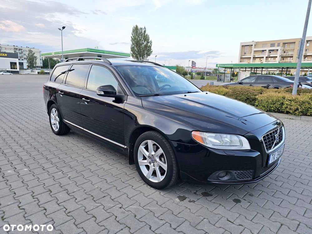 Volvo V70 2.5T Summum - 4