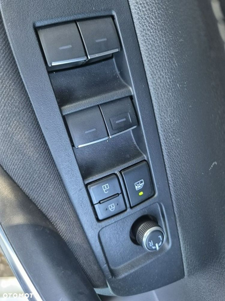 Toyota Corolla - 23