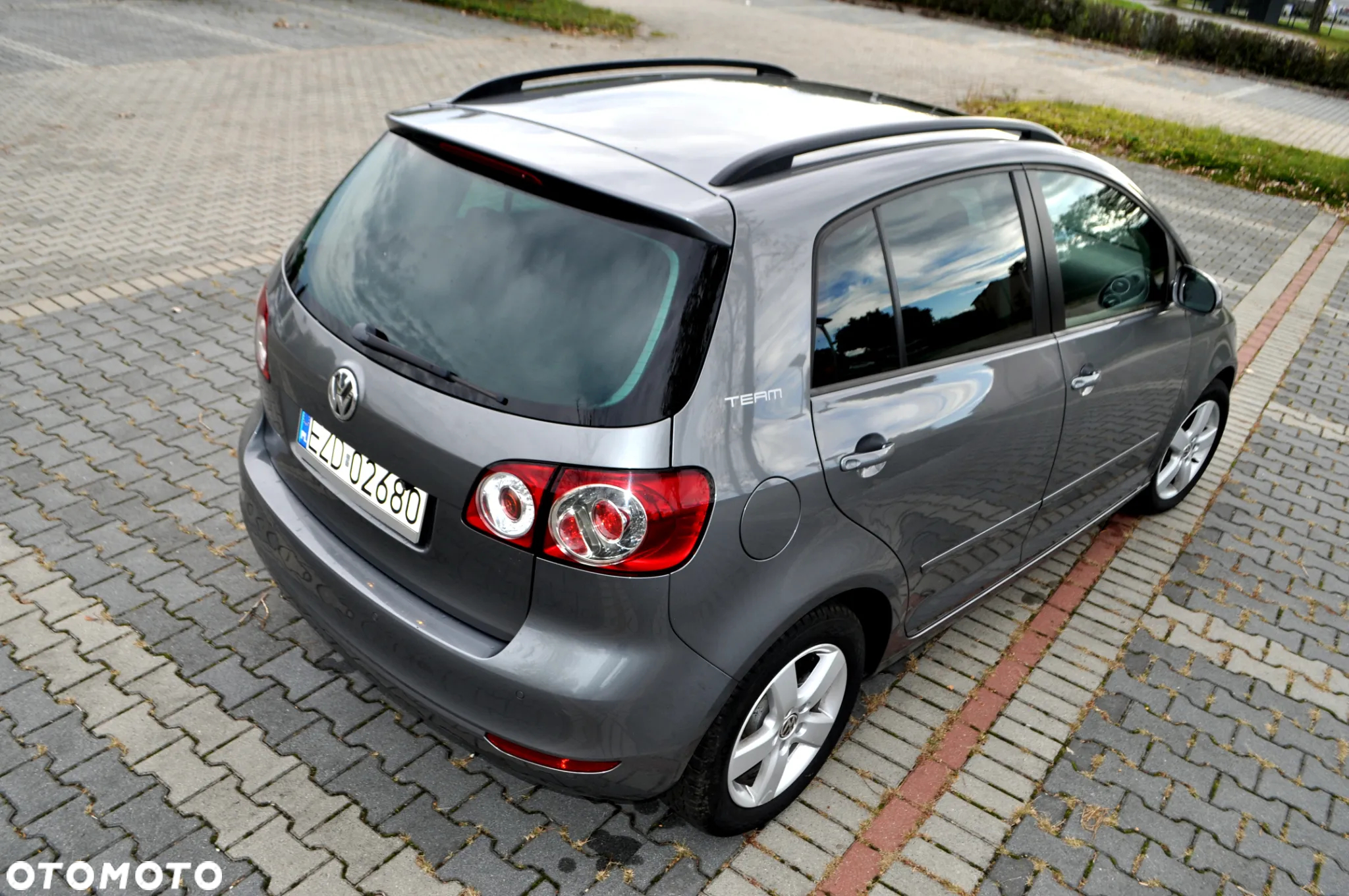 Volkswagen Golf Plus 1.6 TDI Comfortline - 14