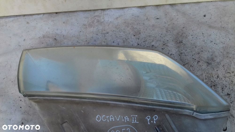 LAMPA PRAWY PRZÓD PRZEDNIA SKODA OCTAVIA II 2 04-08 - 4