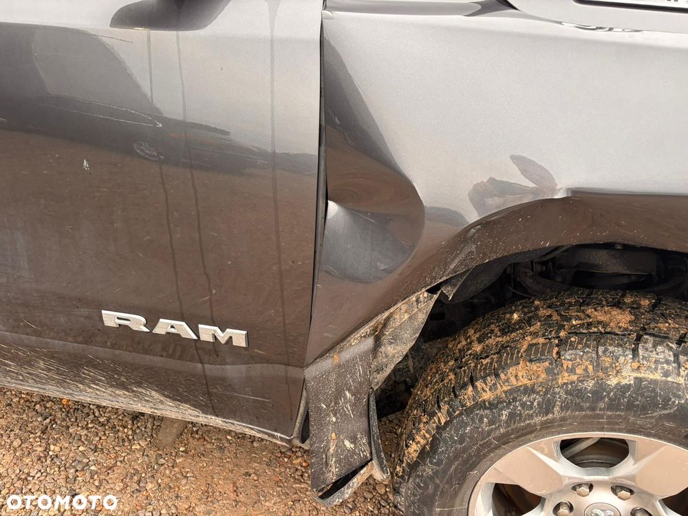 RAM 1500 Quad Cab Laramie - 12