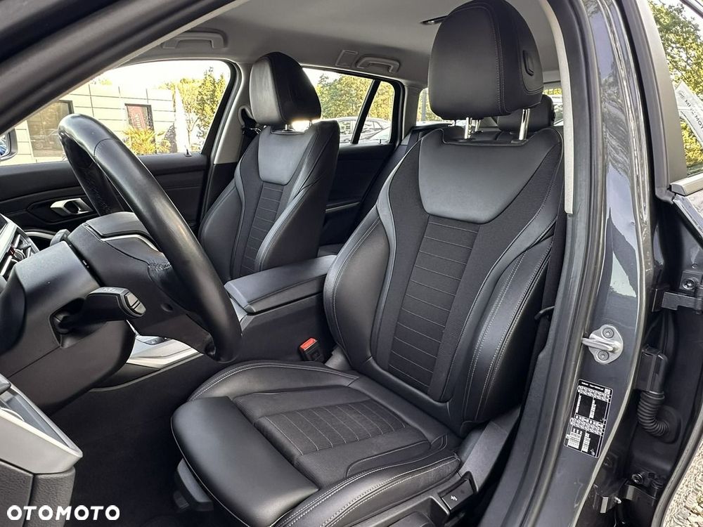 BMW Seria 3 318i Sport Line - 14