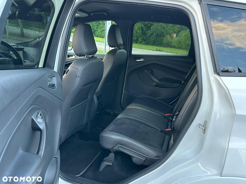 Ford Kuga 2.0 TDCi AWD ST-Line - 11