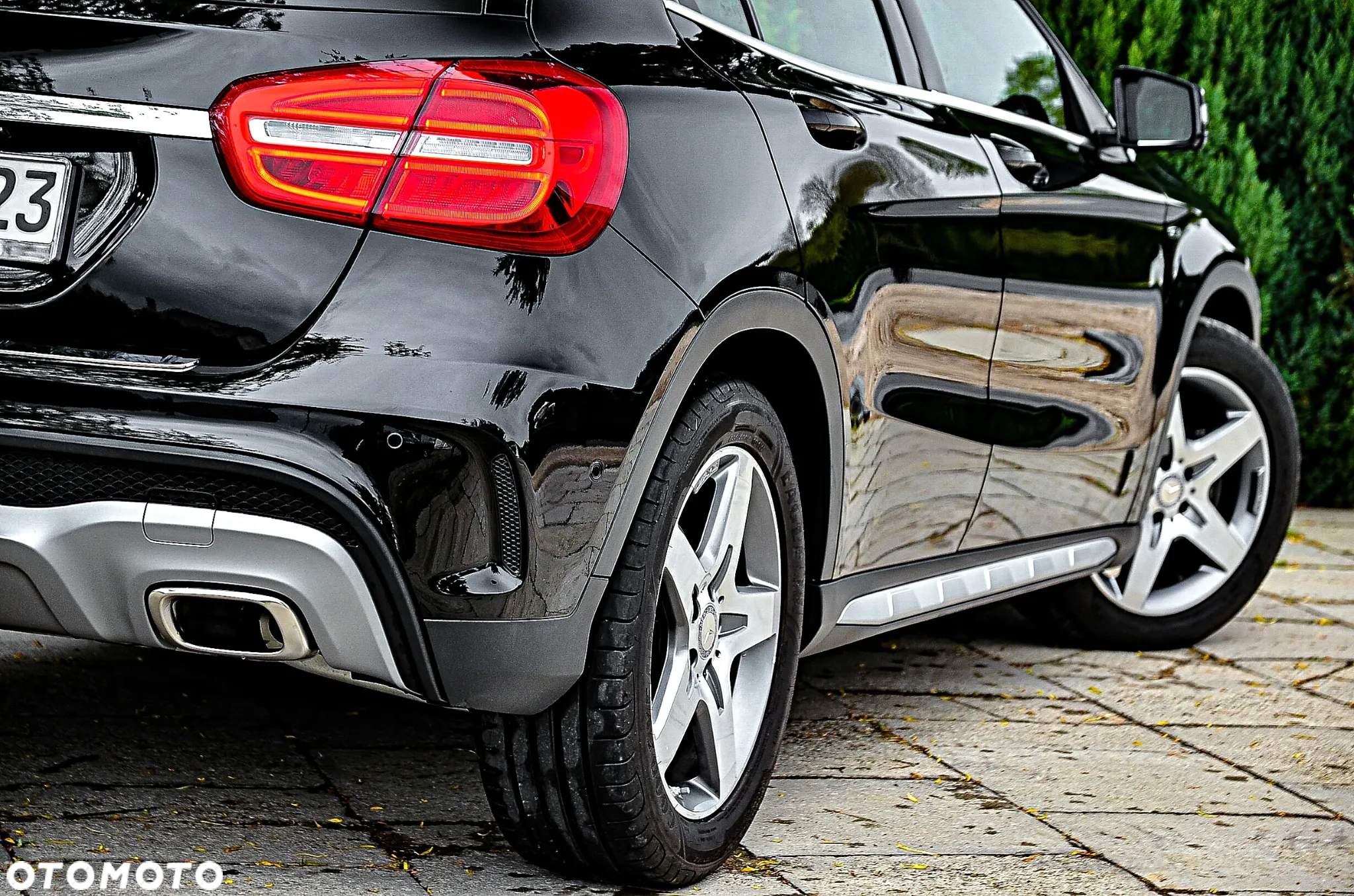 Mercedes-Benz GLA 180 7G-DCT AMG Line - 16