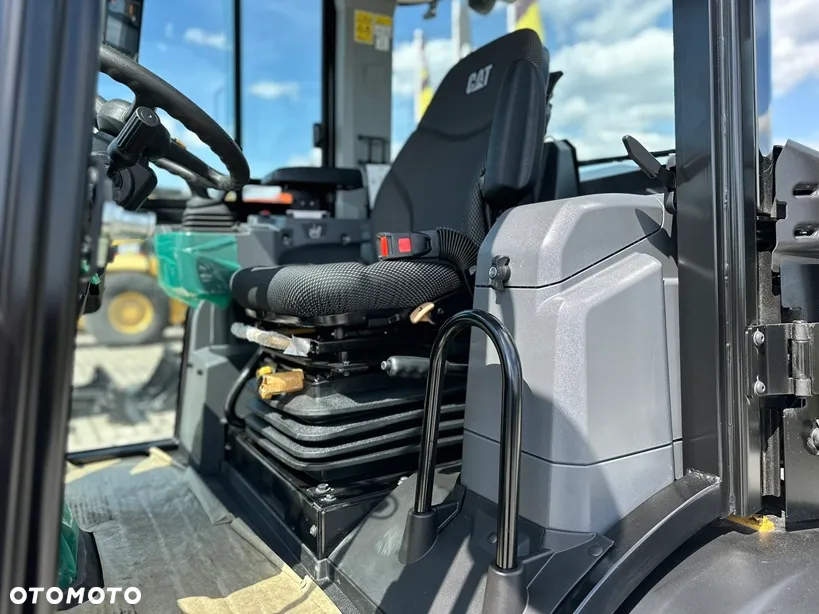 Caterpillar 906 - 21