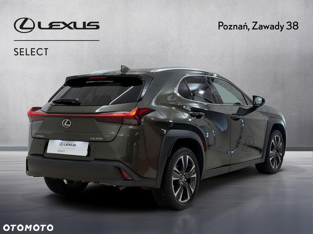 Lexus UX - 3