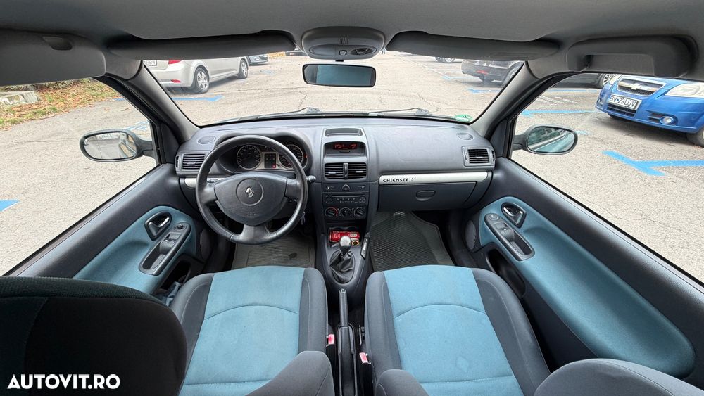 Renault Clio - 11