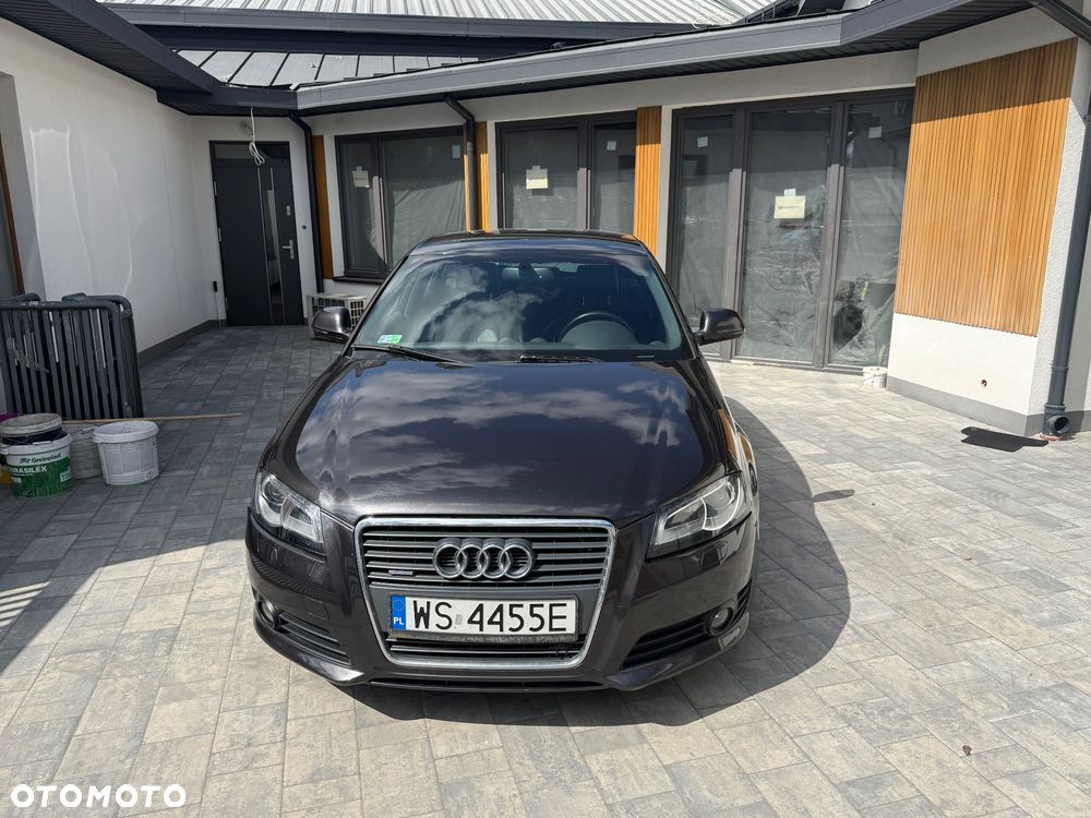 Audi A3 Sportback 2.0 TDI DPF quattro S line Sportpaket plus - 2