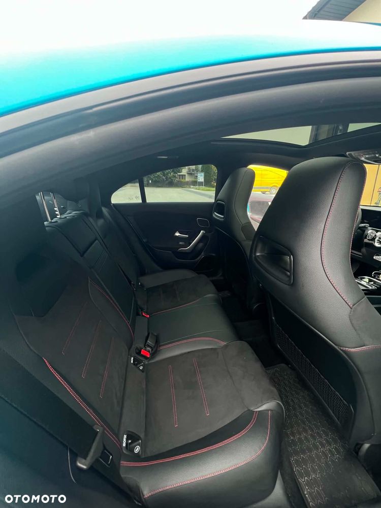 Mercedes-Benz CLA - 21