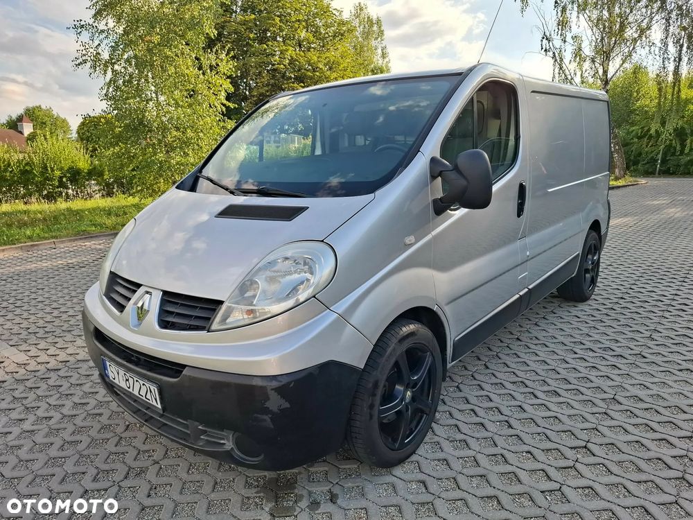 Renault Trafic - 16