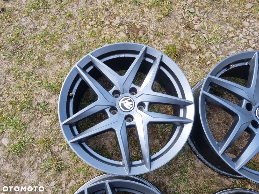 AUDI A4,VW TIGUAN,SHARAN,SEAT,SKODA alu 8X18 ET31 5X112 super stan 4szt. - 8