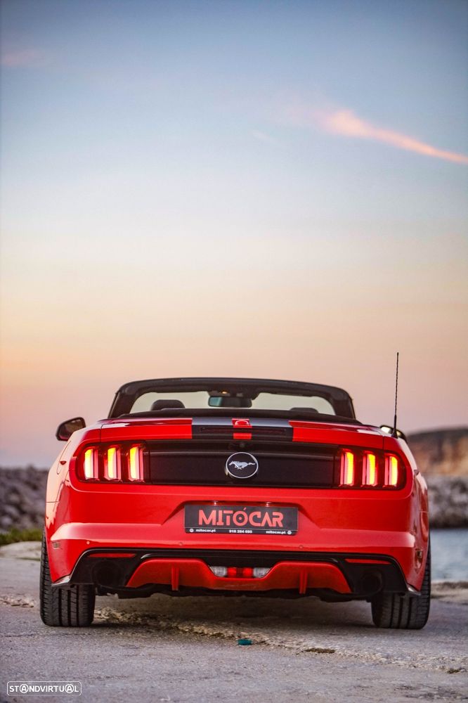 Ford Mustang 2.3i EcoBoost - 33