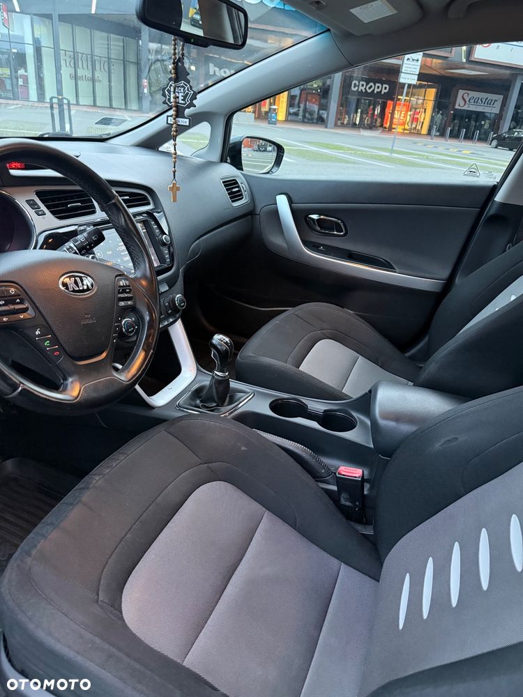 Kia Ceed 1.4 L - 9