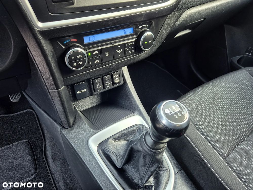 Toyota Auris 1.6 Valvematic Executive - 27