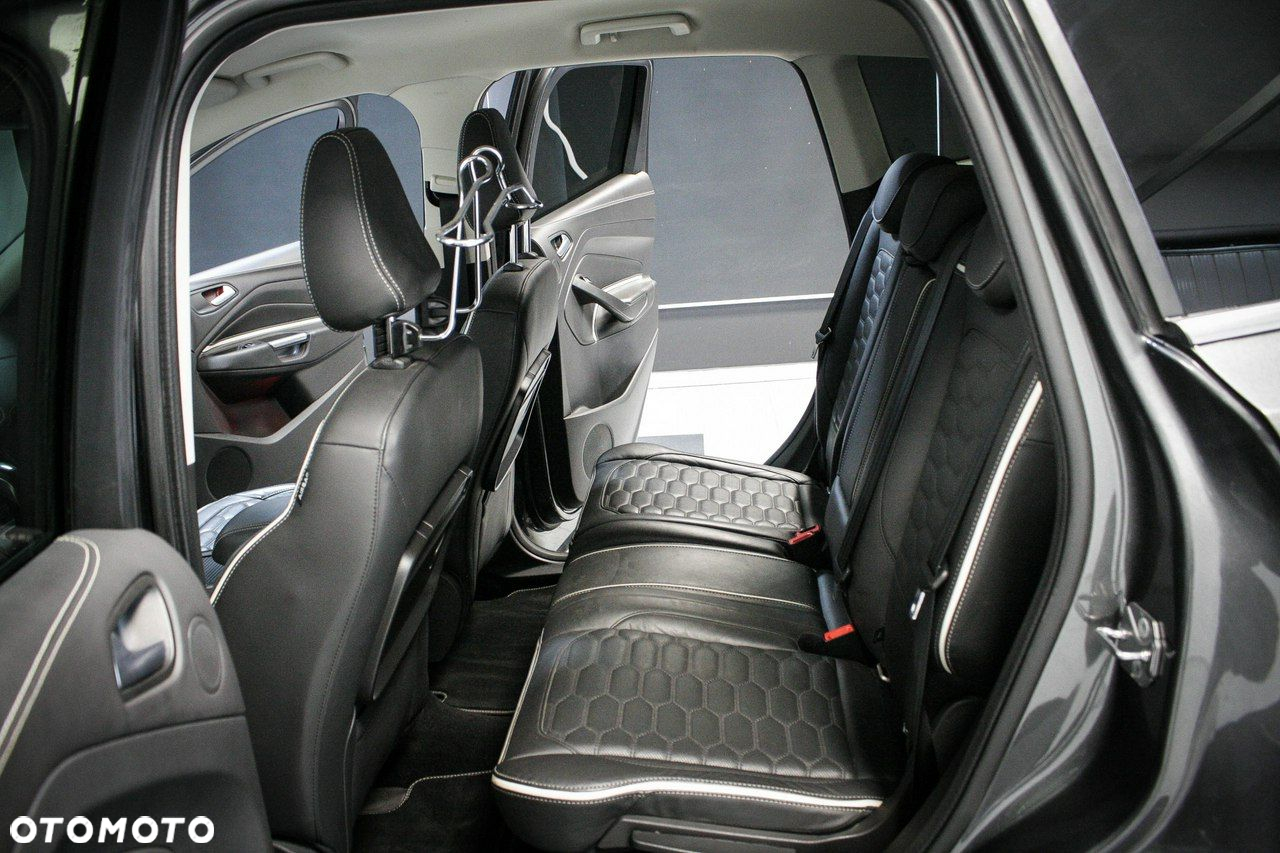 Ford Kuga - 27