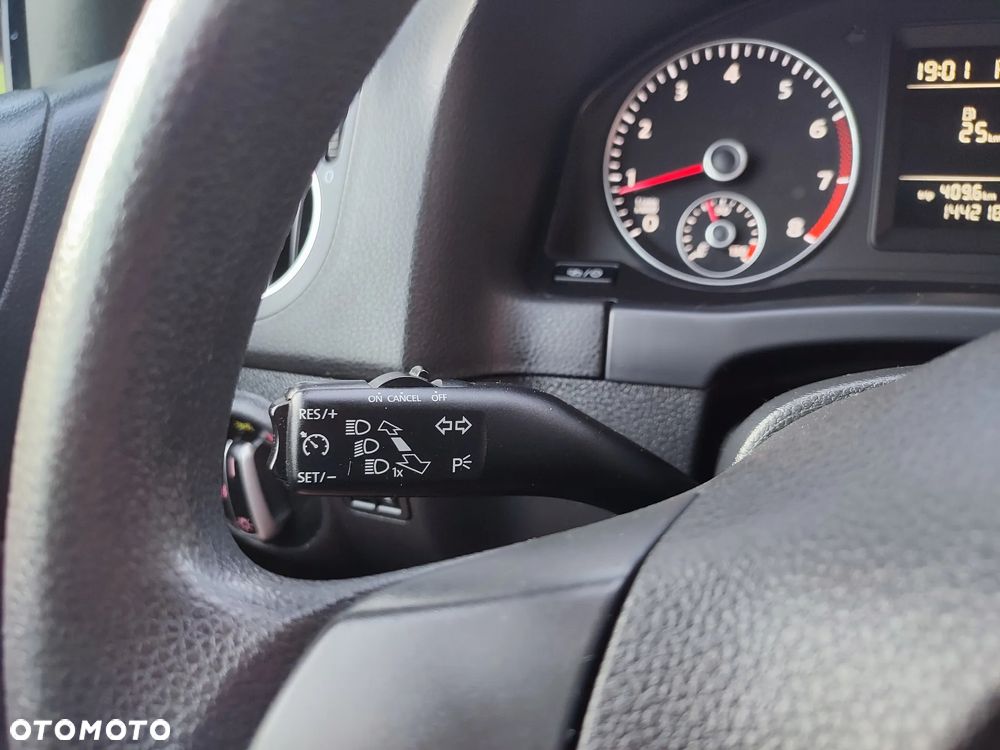 Volkswagen Golf Plus 1.2 TSI DSG Comfortline - 34