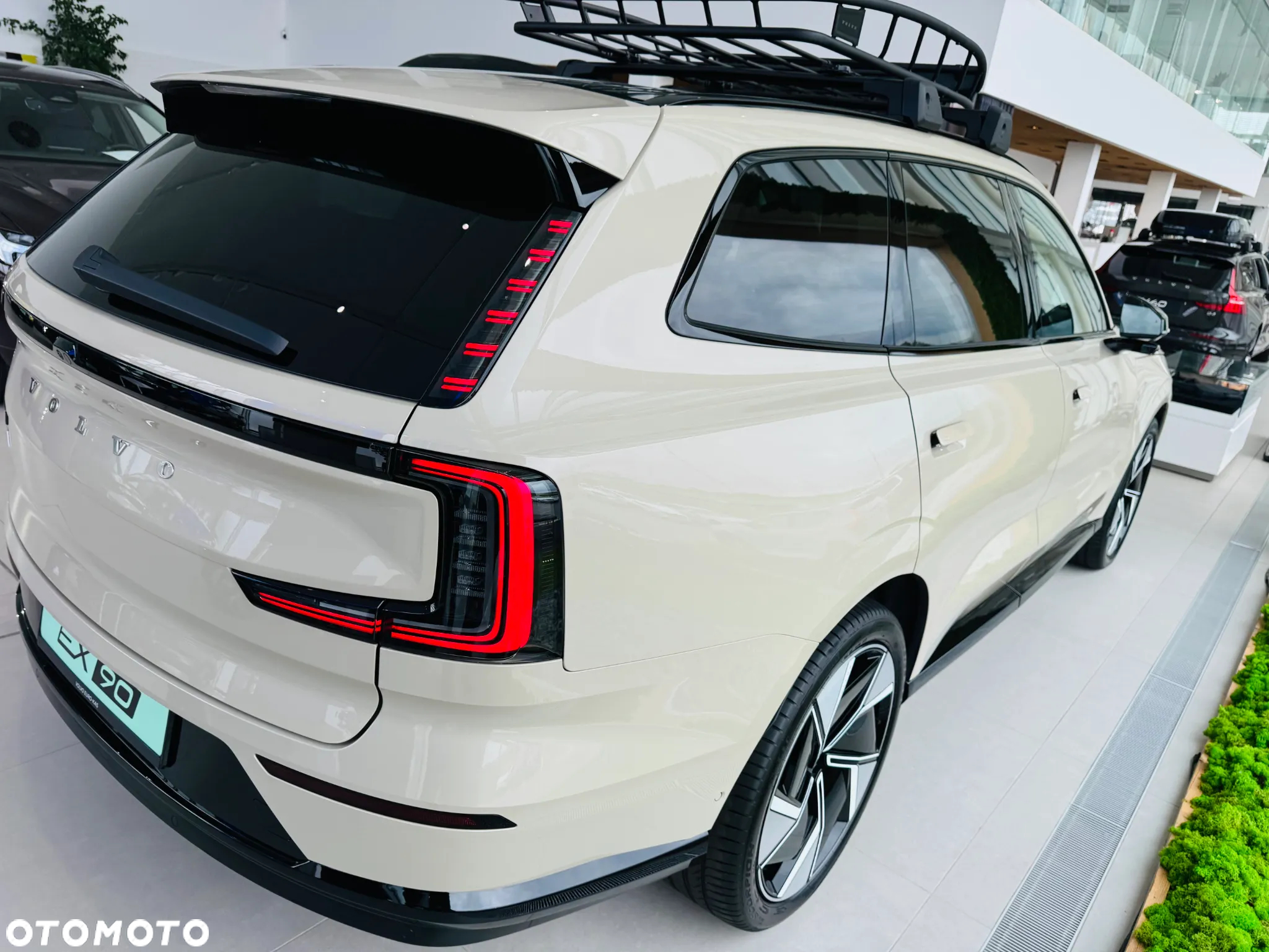 Volvo EX90 111kWh Twin Performance AWD Plus 7 os - 5