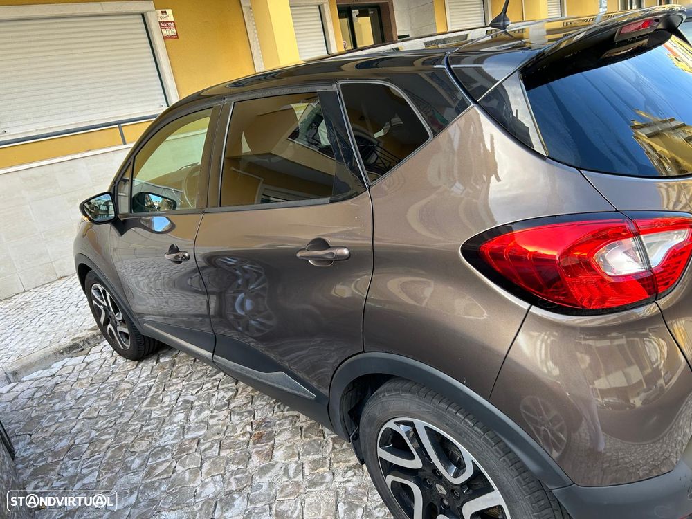 Renault Captur 1.5 dCi Exclusive - 4