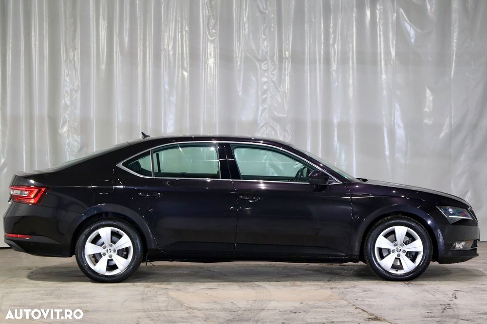 Skoda Superb 2.0 TDI Active - 37