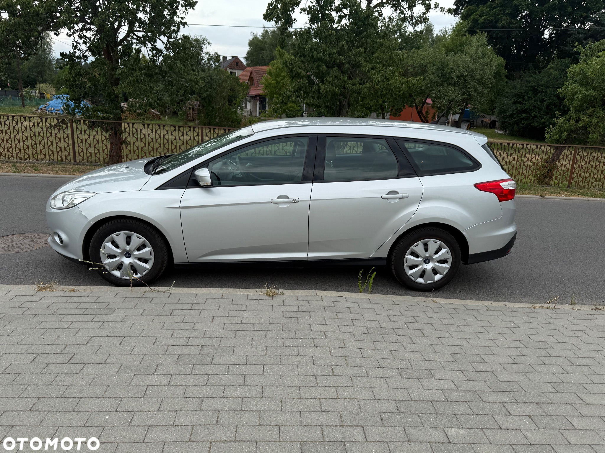 Ford Focus Turnier 1.6 TDCi DPF Start-Stopp-System SYNC Edition - 12
