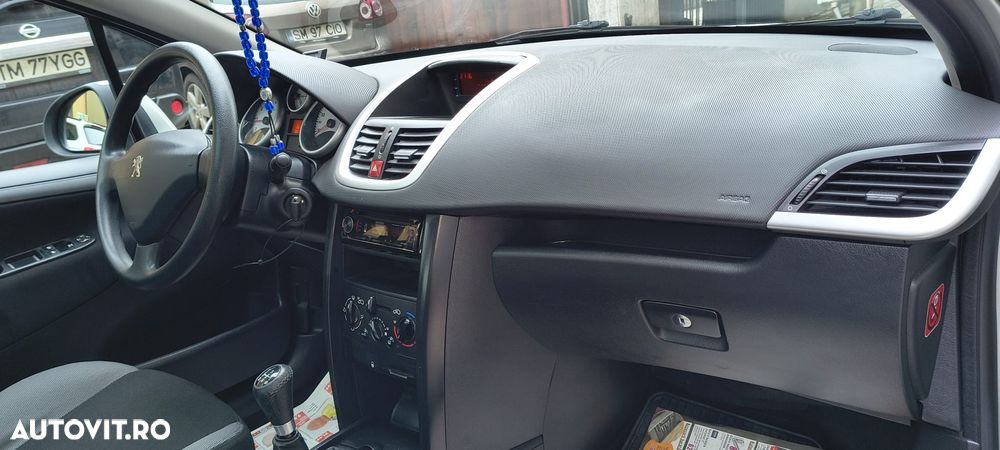 Peugeot 207 1.4 E Active - 9