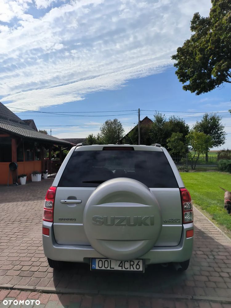 Suzuki Grand Vitara 2.0 - 8