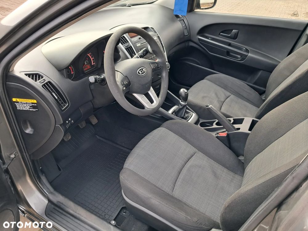 Kia Ceed 1.6 Crdi Comfort + - 17