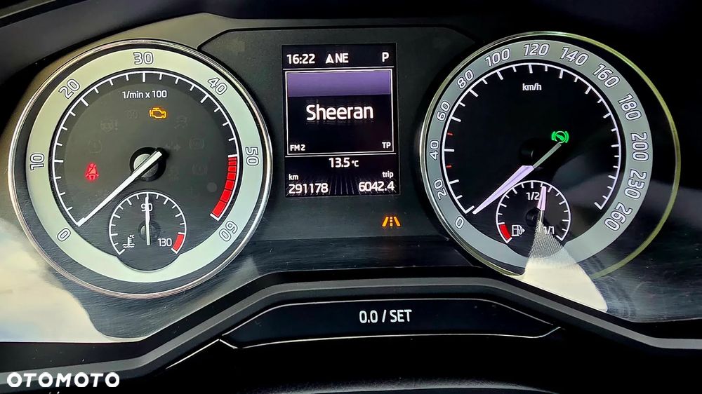 Skoda Superb 2.0 TDI 4x4 L&K DSG - 25