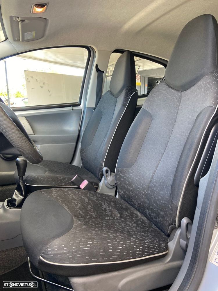 Peugeot 107 1.0 Trendy - 20