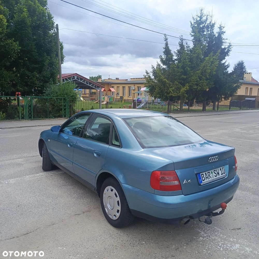 Audi A4 Limousine 1.8 - 3