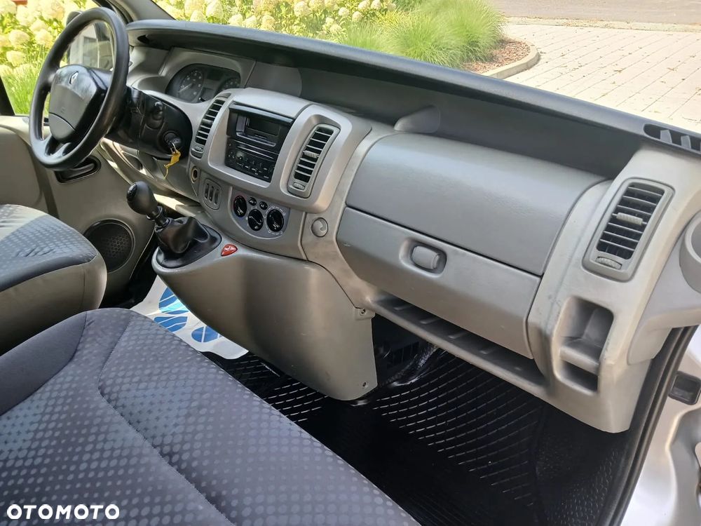 Renault TRAFIC - 23