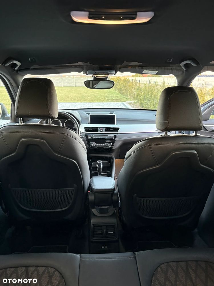 BMW X1 sDrive18i - 12