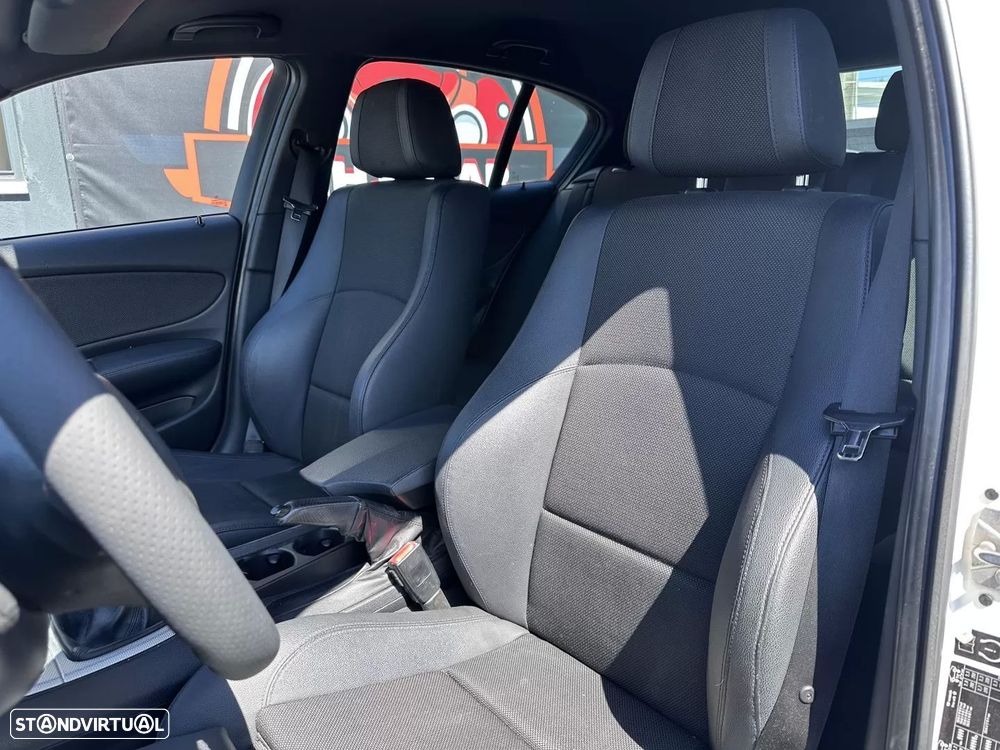 BMW 118 d Pack M - 29