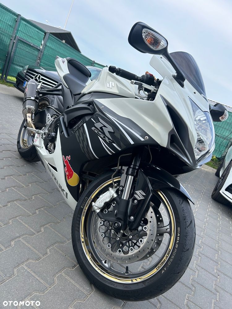Suzuki GSX-R - 1