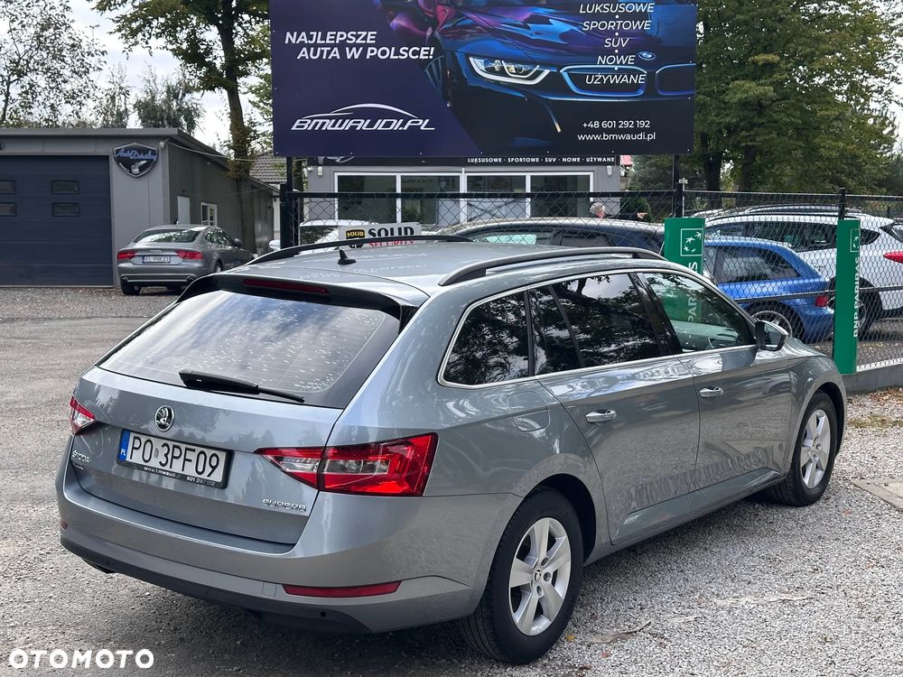 Skoda Superb 2.0 TDI Style - 11