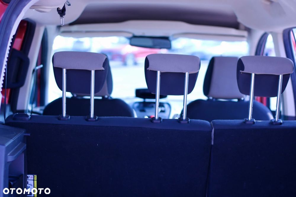 Ford Tourneo Courier 1.6 TDCi Titanium - 14