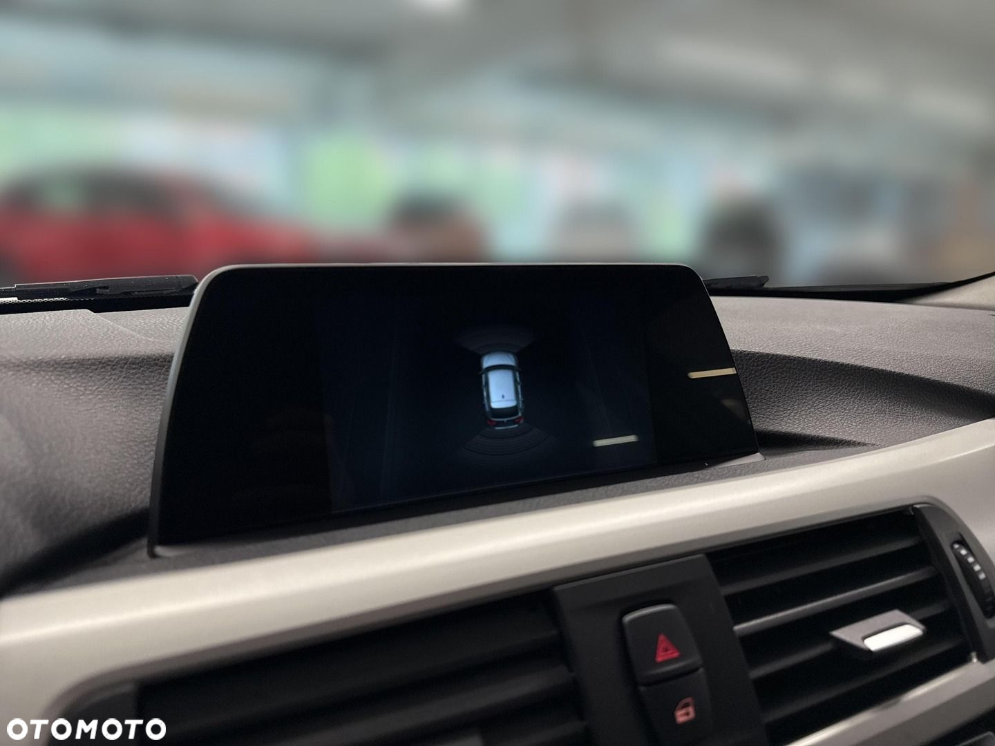 BMW Seria 3 318d - 17