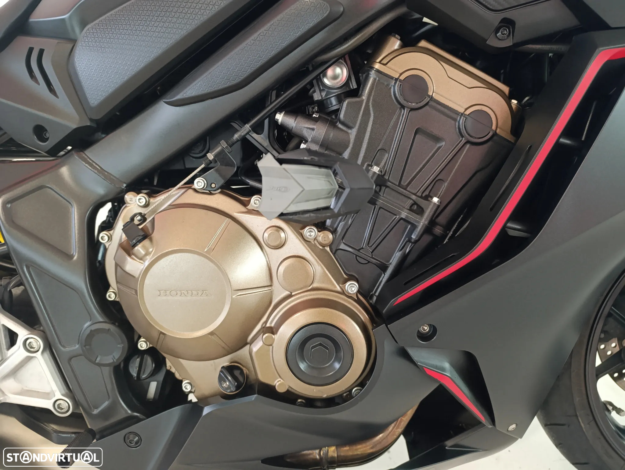 Honda CBR 650R - 10